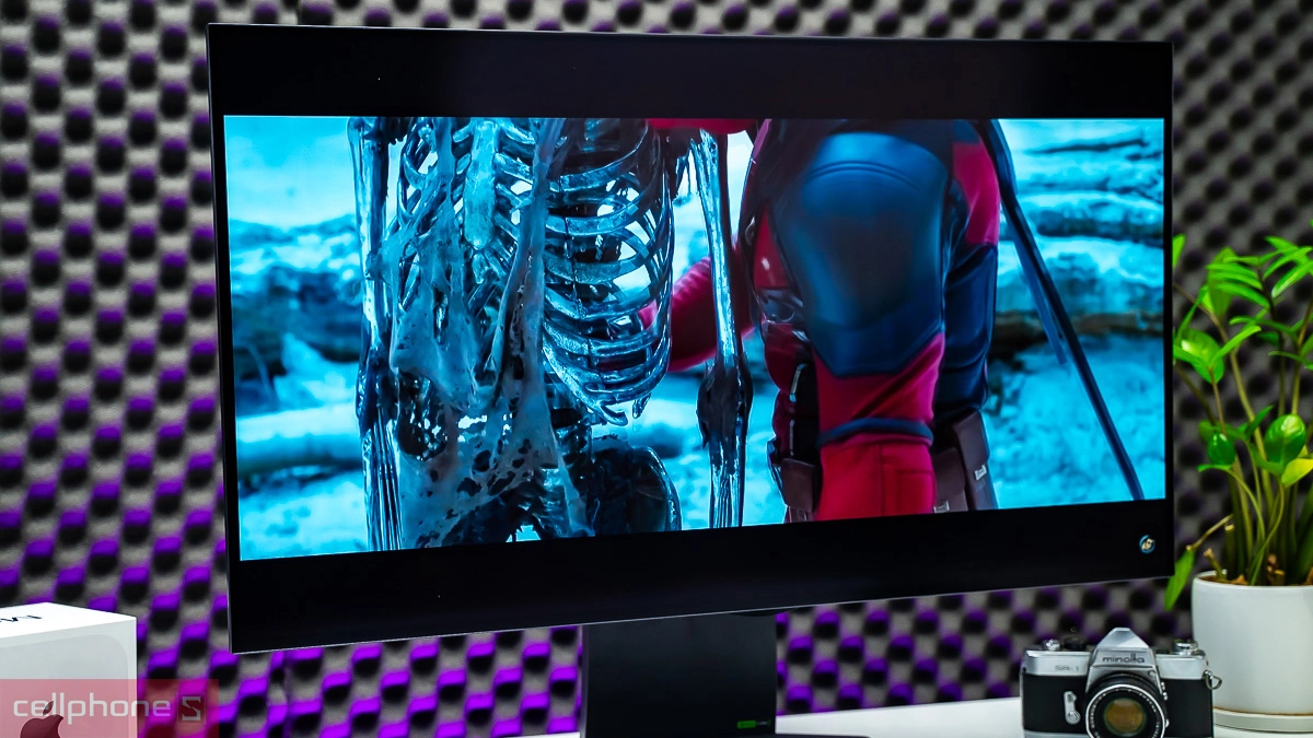 Màn hình OLED hiển thị sắc nét