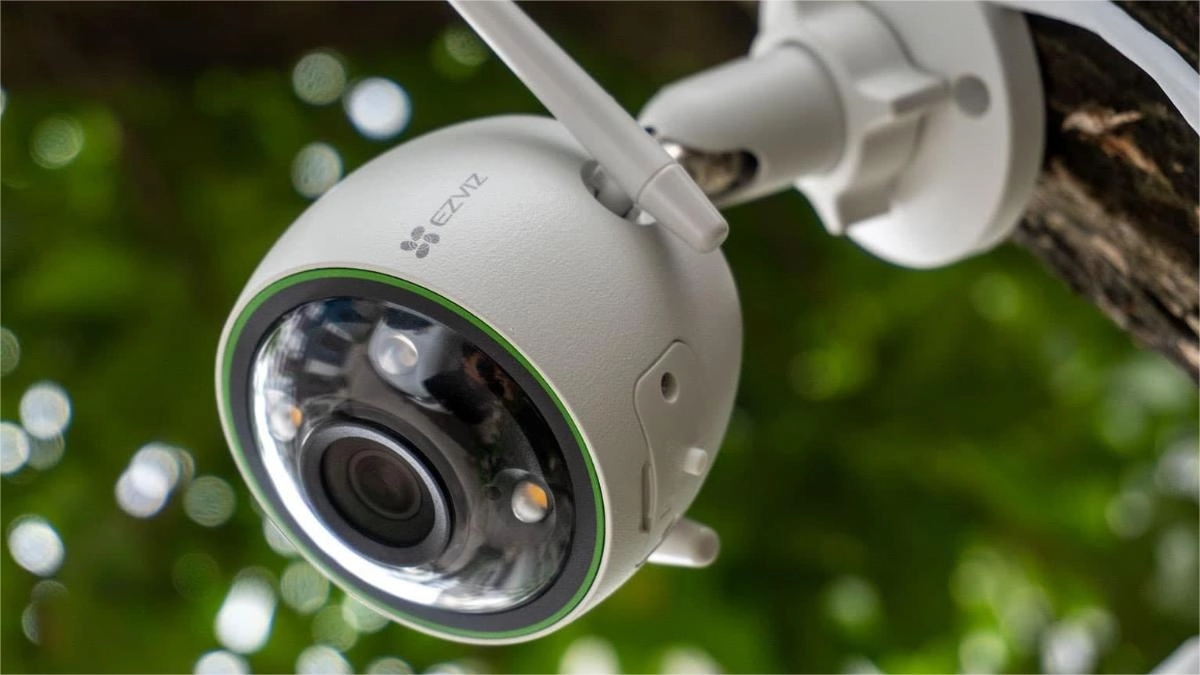 Nên chọn camera có màu hay camera hồng ngoại trắng đen