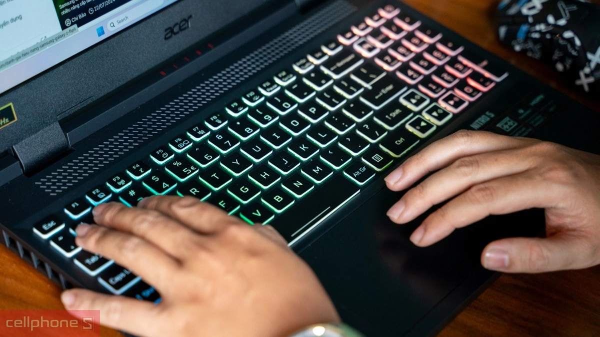 Laptop Acer Core i5 có đặc điểm gì nổi bật