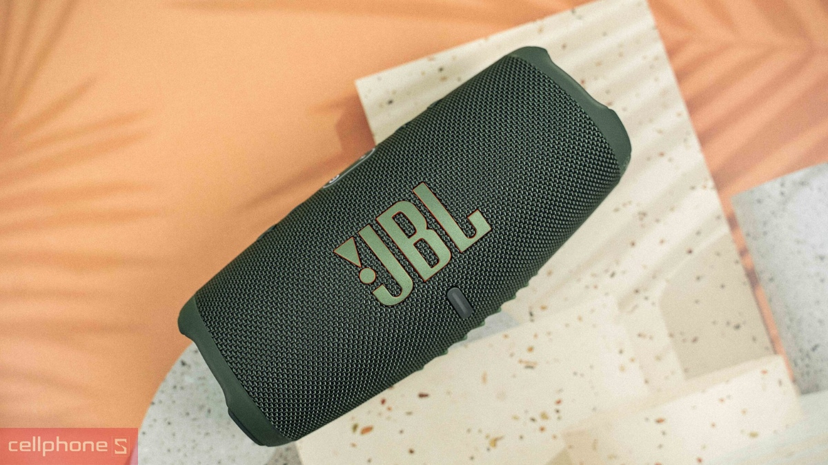 JBL Charge 5