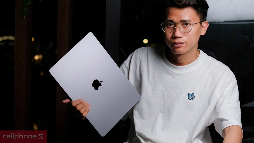 Macbook Air M2 15 inch