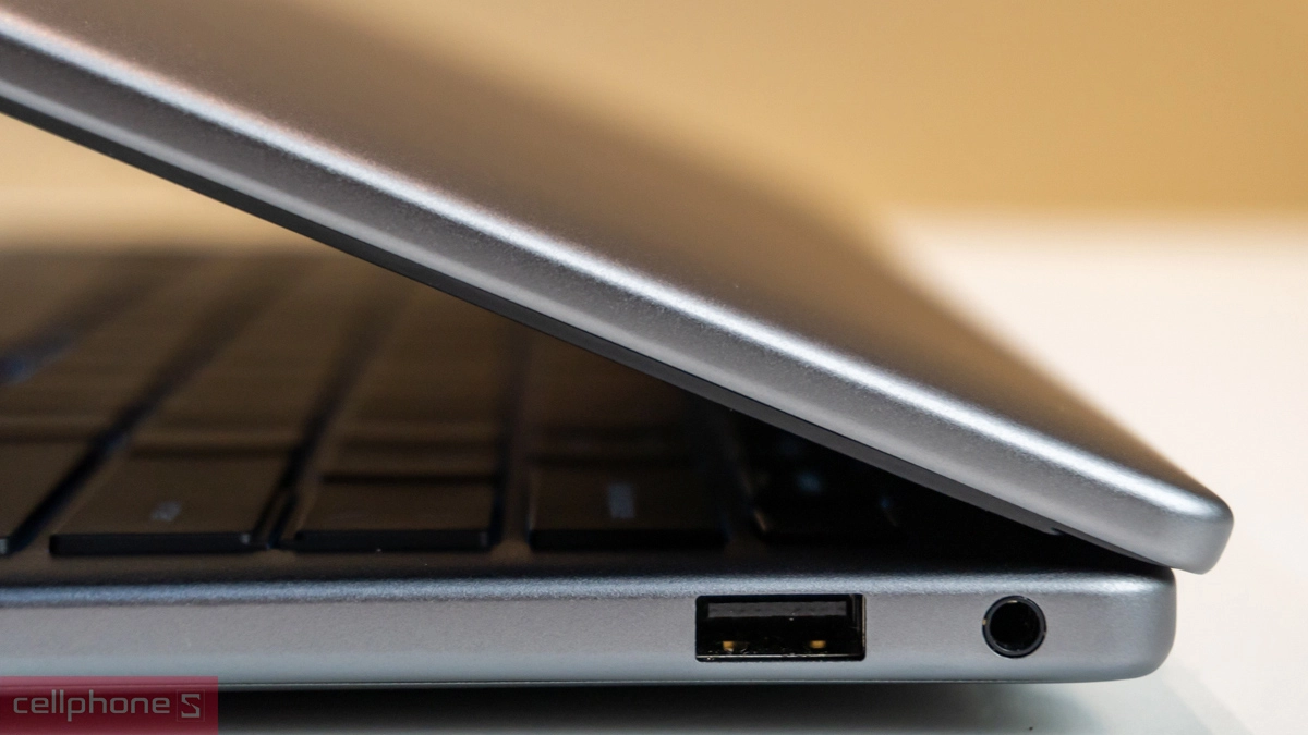 Đa dạng cổng kết nối tiện lợi