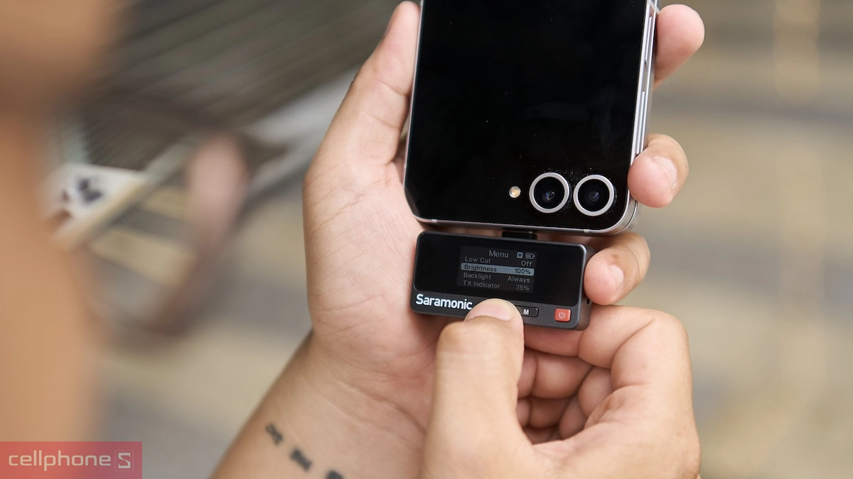 Làm thế nào để kết nối micro Type-C với iPhone cổng Lightning