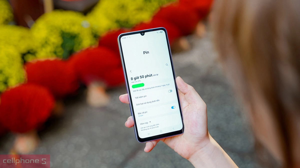 Samsung RAM 4GB pin trâu, màn hình lớn
