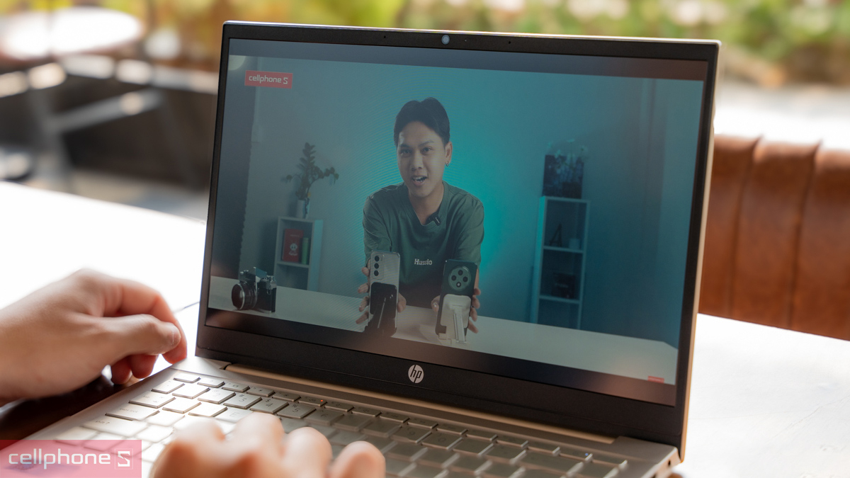 Bộ vi xử lý core i5 mạnh mẽ, mượt mà