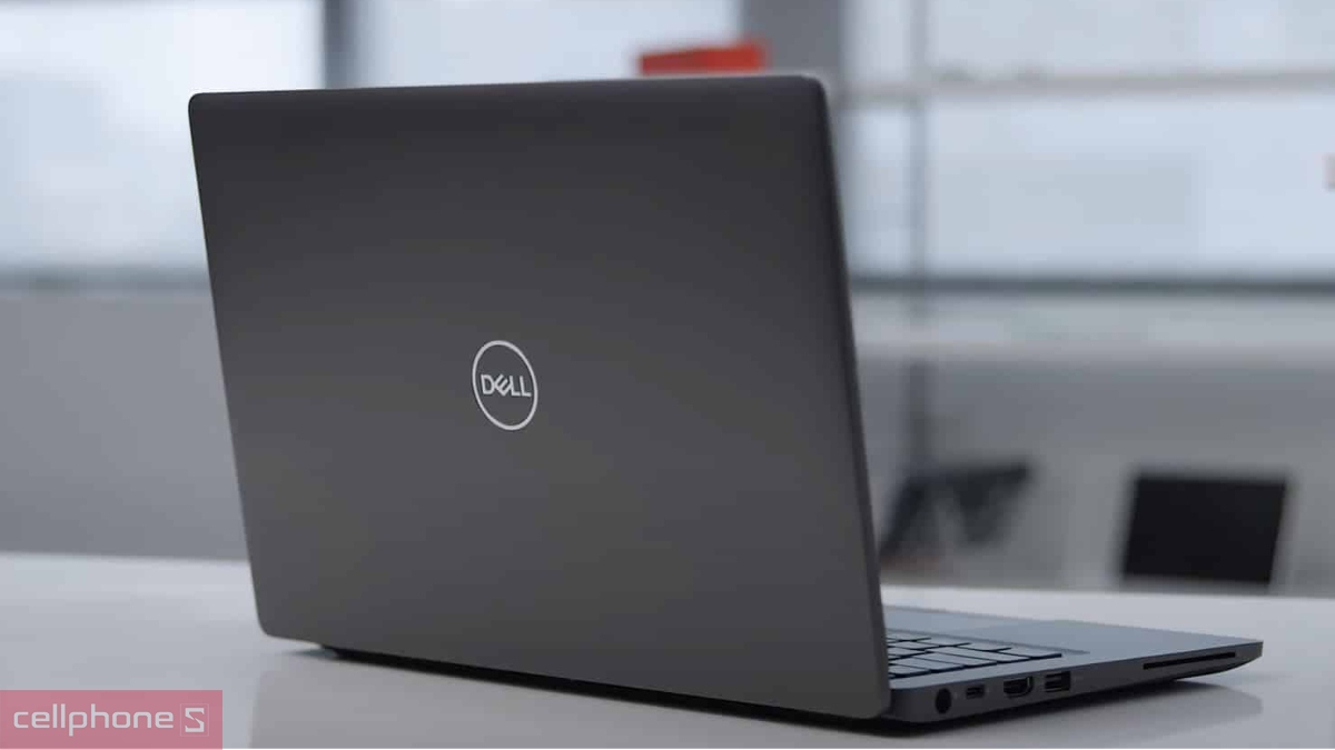 Laptop Dell i3 sở hữu thời lượng pin vừa đủ để đáp ứng các nhu cầu sử dụng