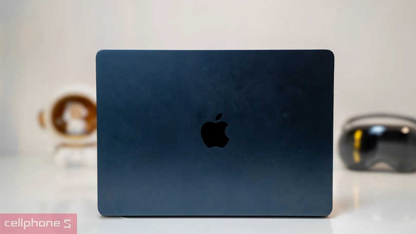 Macbook Air M2 13 inch