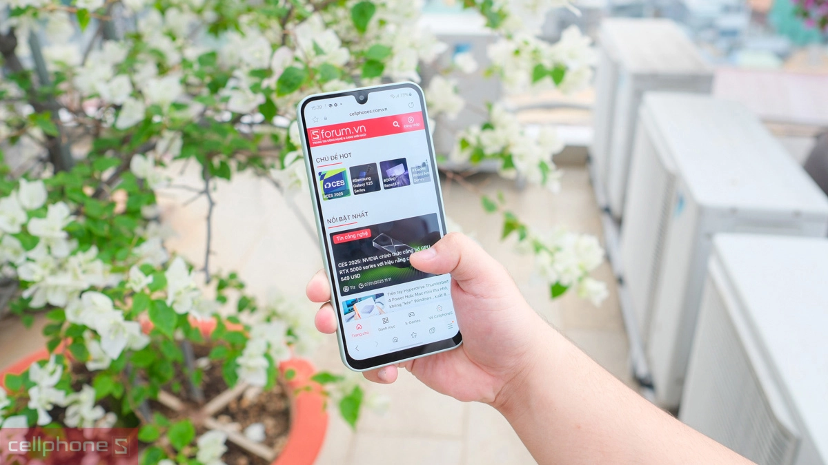 Điện thoại Samsung 4GB đáp ứng tốt nhu cầu liên lạc hàng ngày