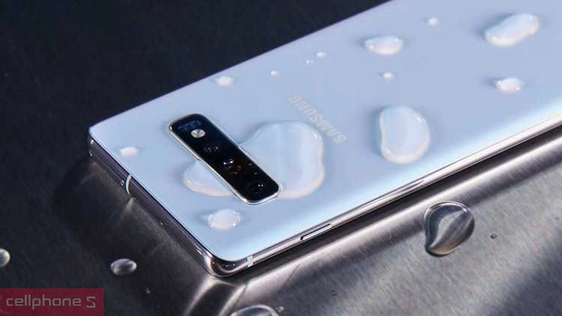Giá bán điện thoại chống nước bao nhiêu