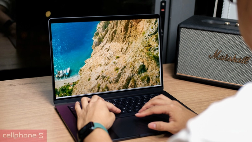 Macbook Air M2 10 nhân GPU