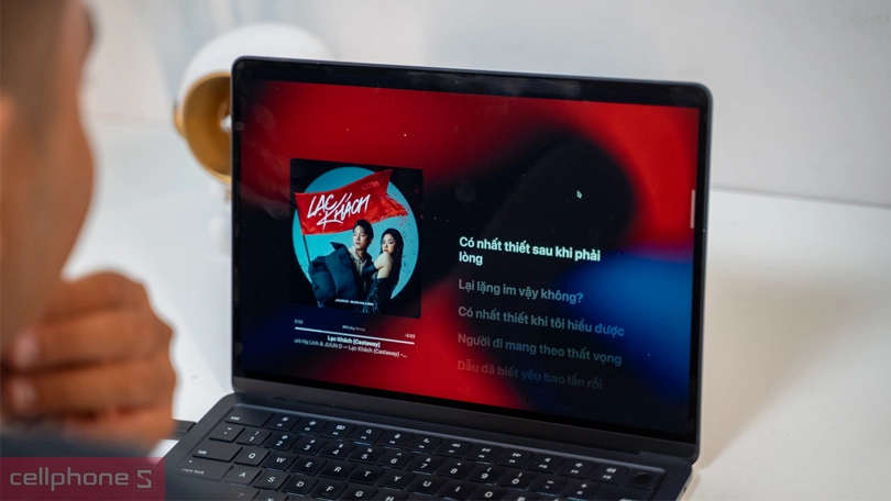 Bảng so sánh Macbook Air M2 với Air M1