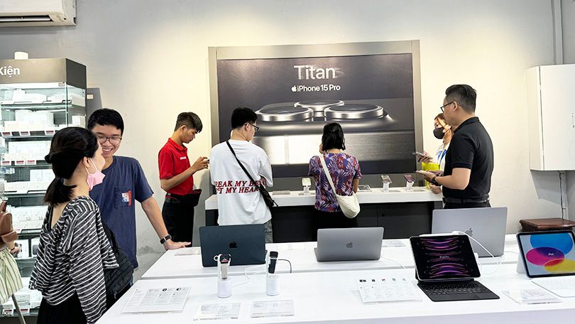 Trải nghiệm trực tiếp sản phẩm iPhone 15 Pro