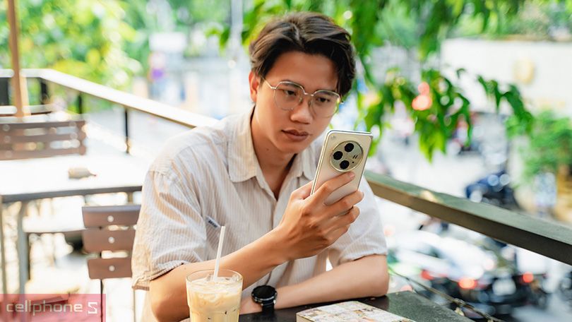 Vào 18:00 ngày 26/10/2023, sản phẩm Oppo Find N3 đã chính thức ra mắt tại thị trường Việt Nam