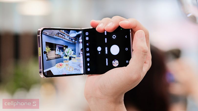 Đánh giá điện thoại Samsung Galaxy Z Flip 5
