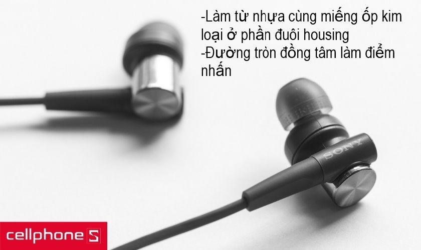 tai nghe được đa phần làm từ nhựa nhưng vẫn rất cho cảm giác chắc chắn