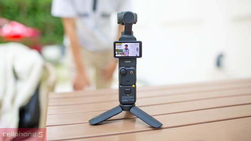 DJI Osmo Pocket 3 Creator Combo - quay chụp chân thực