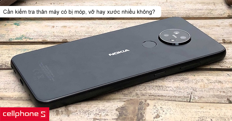 Kiểm tra ngoại hình điện thoại Nokia cũ