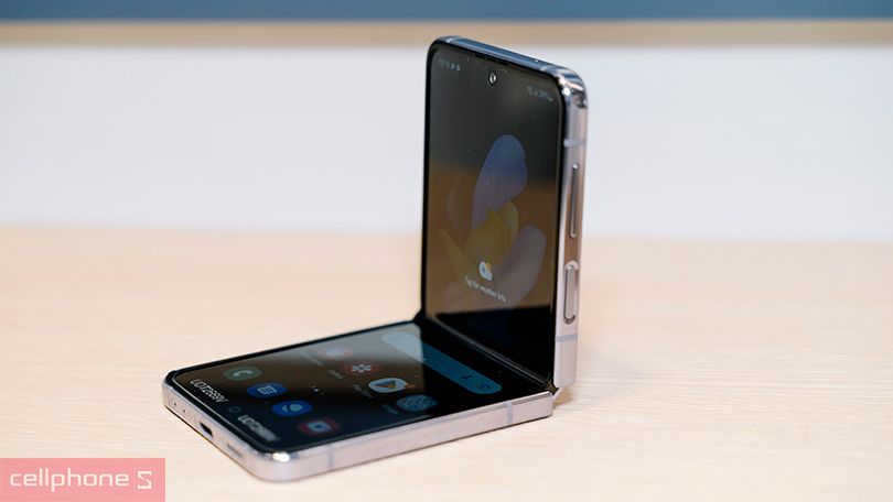 Đánh giá Samsung Galaxy Z Flip 4