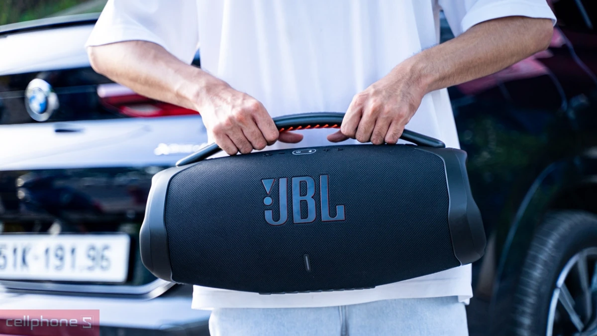 Loa Bluetooth JBL Boombox 3 được trang bị công suất 180W