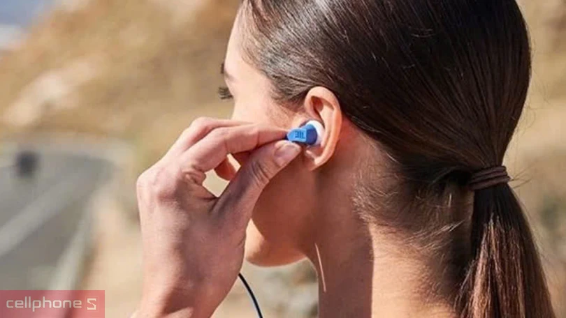 Kết nối tai nghe Bluetooth JBL Endurance Run 3BT
