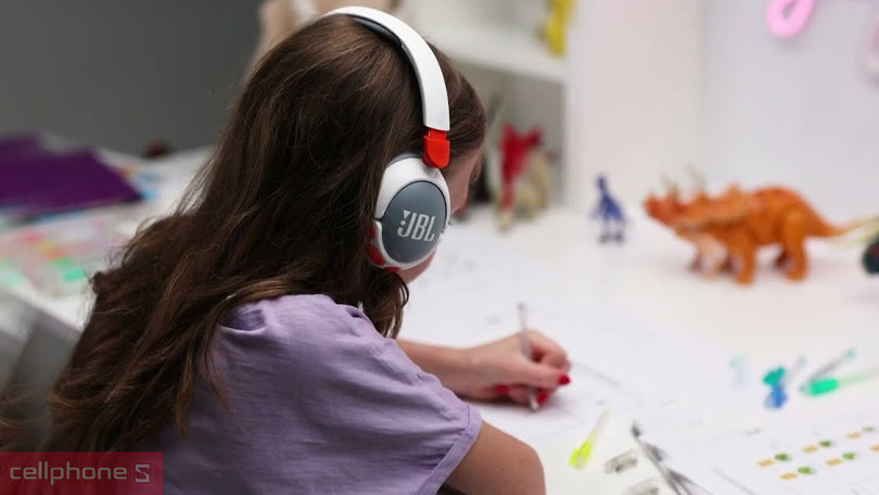 Âm thanh tai nghe bluetooth JBL JR470NC