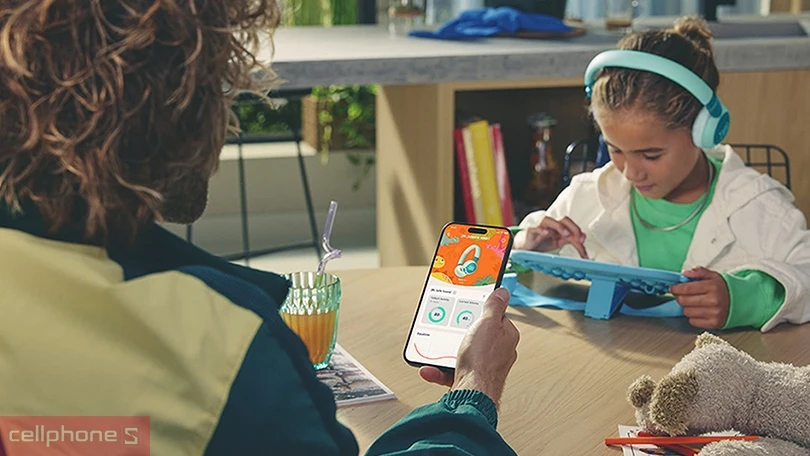 Thiết kế tai nghe chụp tai JBL Junior 320BT