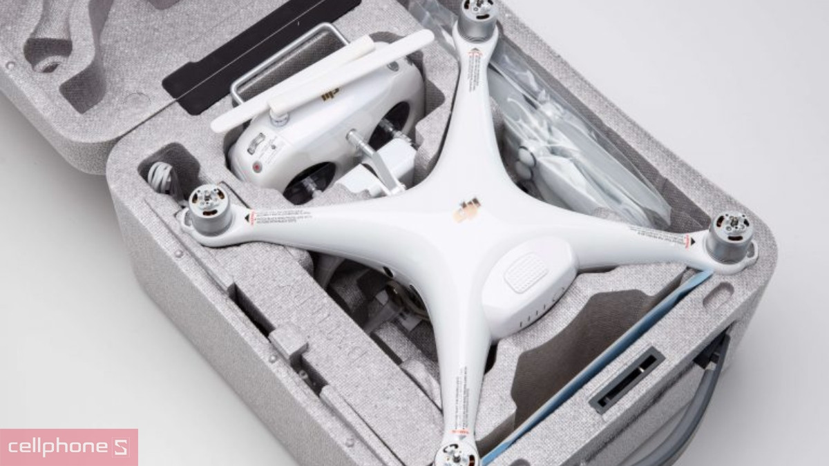 Vì sao nên mua DJI Phantom 4 Pro V2.0? 