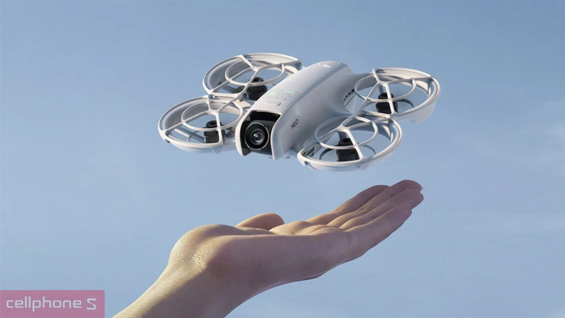 Vì sao nên mua flycam DJI dân dụng Neo 2 Fly More Combo?