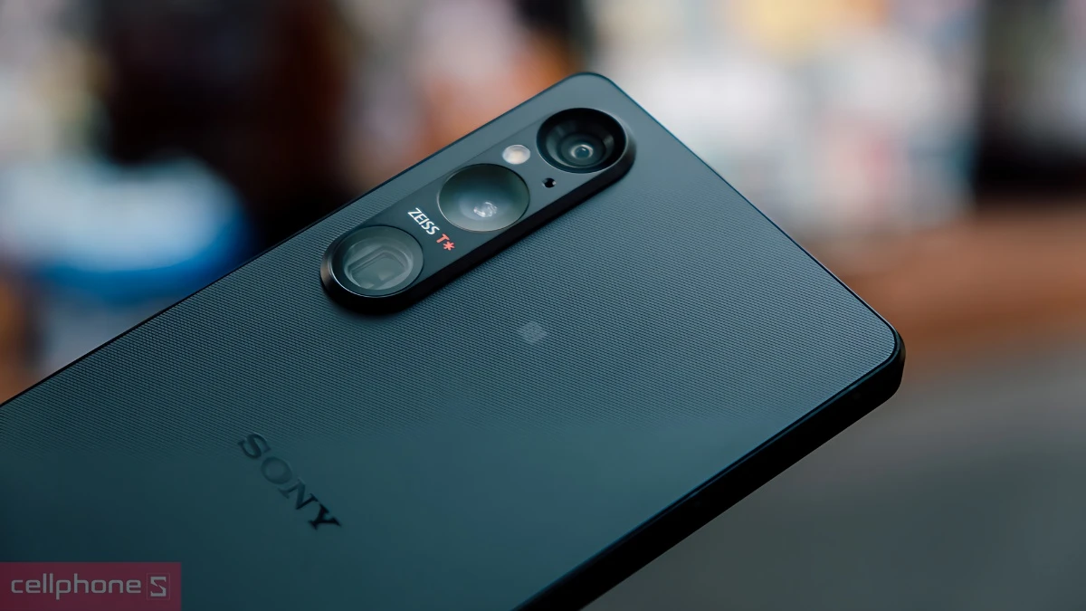 Tình trạng bên ngoài điện thoại Sony Xperia 1V cũ đẹp