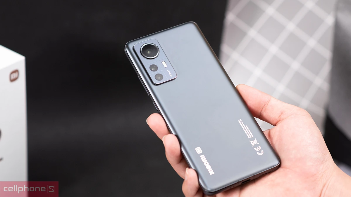 Tại sao nên mua điện thoại Xiaomi 12 cũ