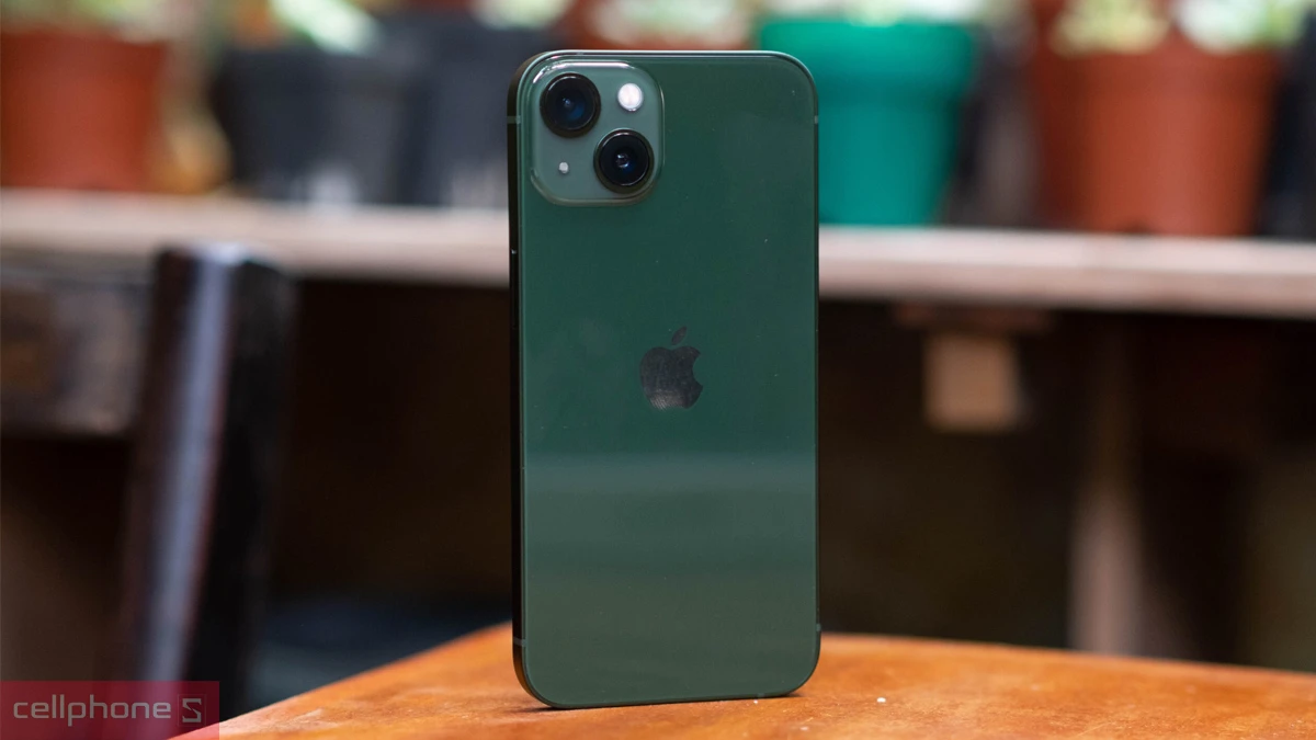 iP 13 cũ xước cấn
