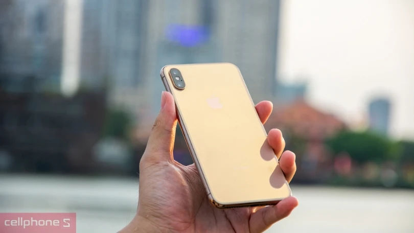 Có nên mua iPhone XS cũ ở thời điểm hiện tại