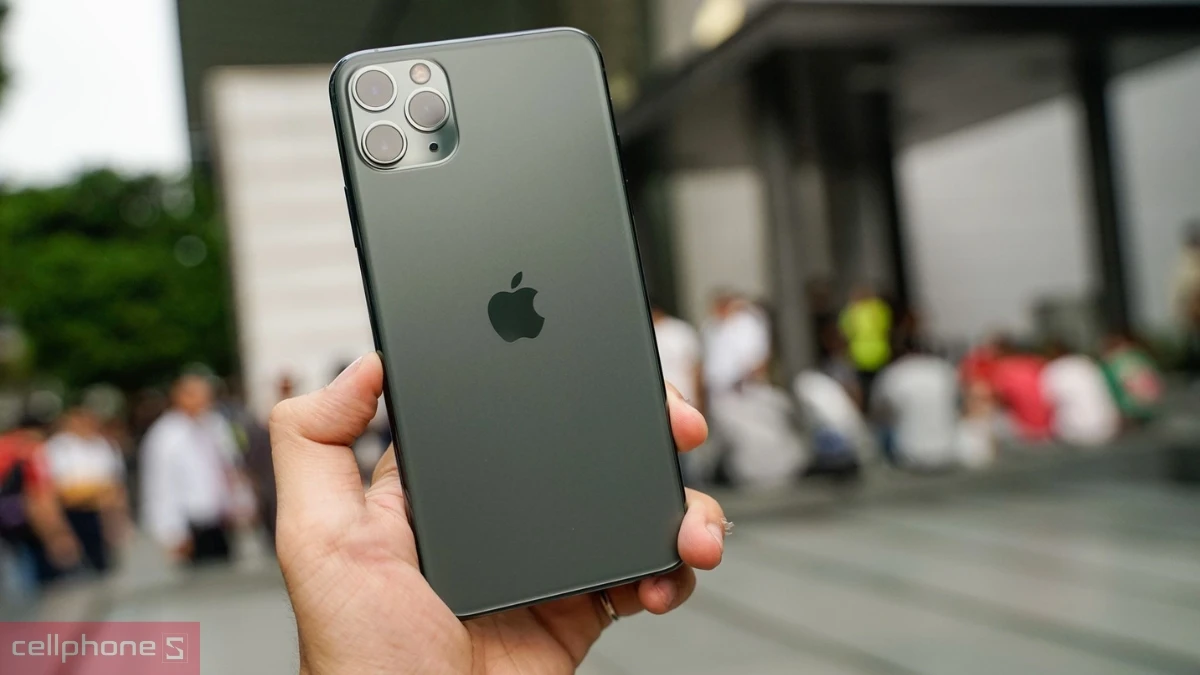 Ngoại hình iPhone 11 Pro Max 64GB 2 sim cũ trầy xước