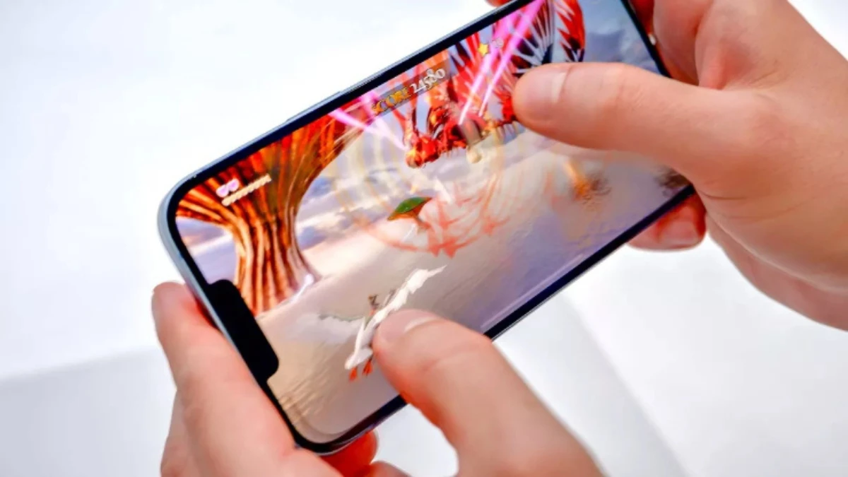 Đáp ứng tốt cả nhu cầu dài hạn với chip Apple A15