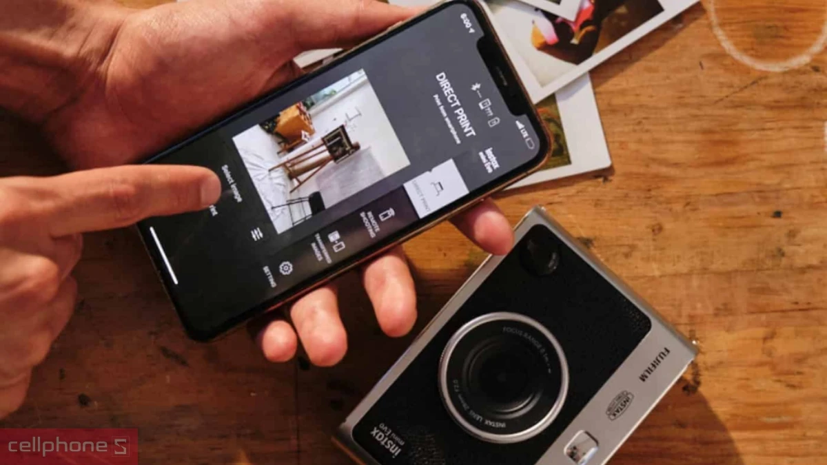 Instax Mini Evo có thể lưu ảnh kỹ thuật số không?