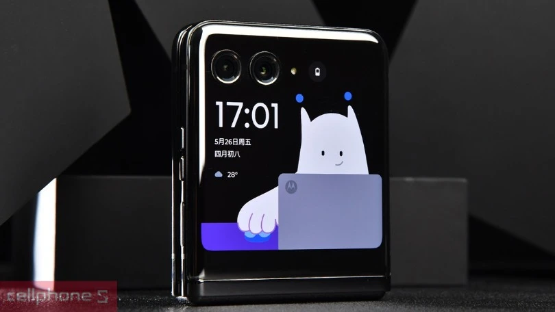 Motorola Razr 40 Ultra – Màn hình lớn, gấp gọn tiện lợi