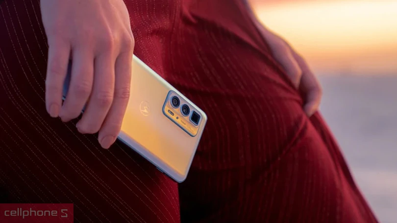 Motorola Edge 20 Pro - Thời thượng, độc đáo