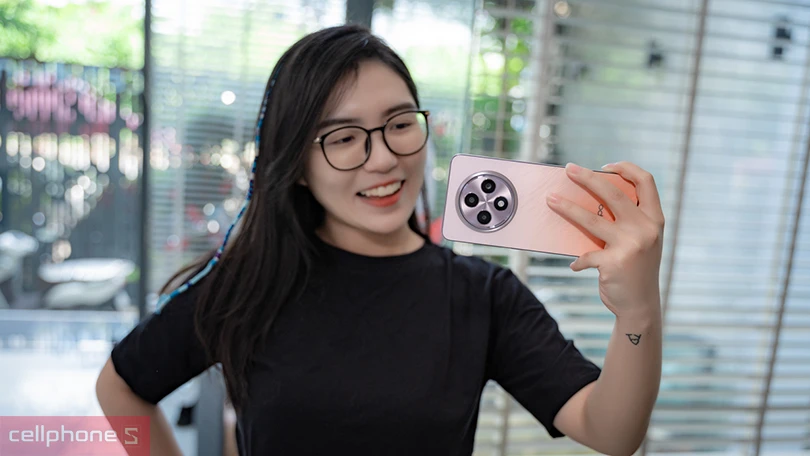 Điện thoại OPPO Reno12 F Chipset MediaTek D6300 ổn định
