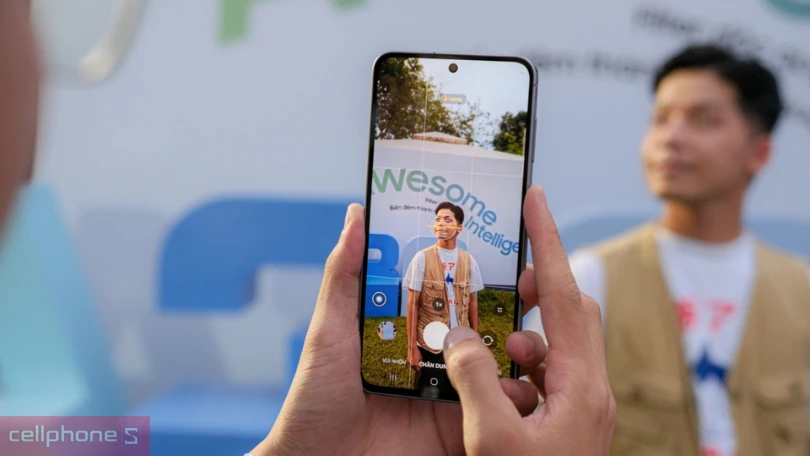Camera 50MP, góc siêu rộng 12MP kèm Macro 5MP