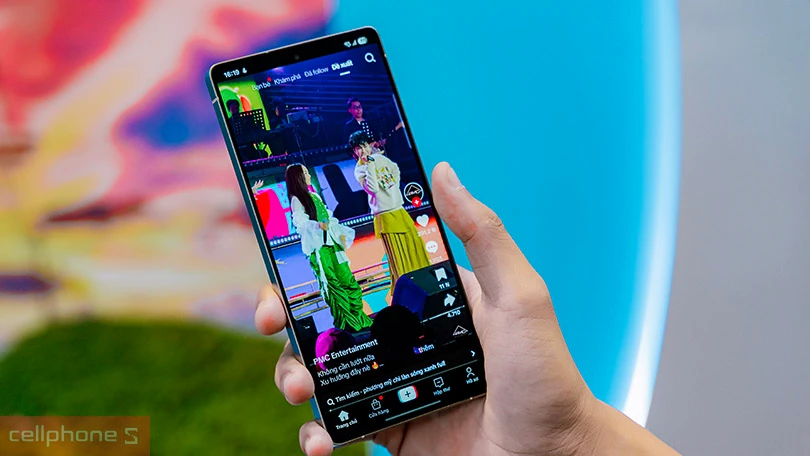 Dynamic AMOLED 2x lớn sắc nét