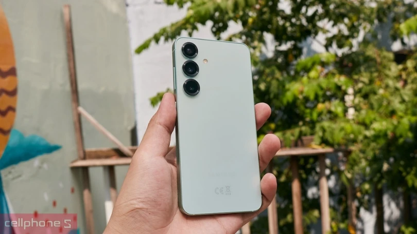 So sánh Samsung S25 vs Samsung S24, nên mua loại nào?