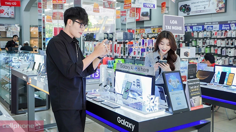 Trên tay - trải nghiệm trực tiếp Samsung Galaxy S24 tại CellphoneS
