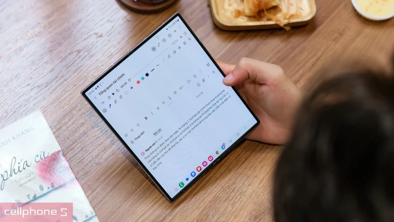 Các câu hỏi thường gặp khi mua Samsung Z Fold 6