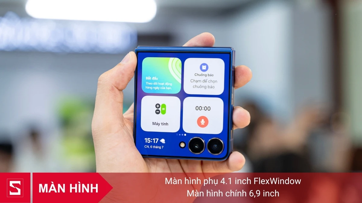 Màn hình Samsung Z Flip 7