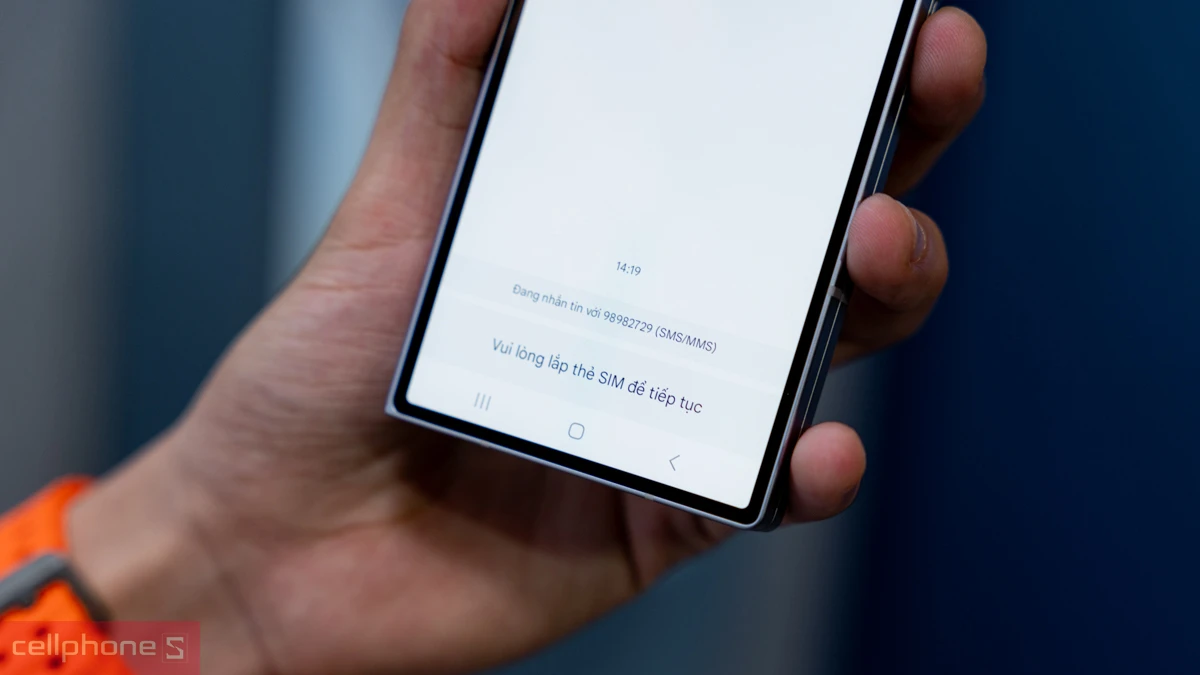 Samsung Z Fold 7 có mấy sim?
