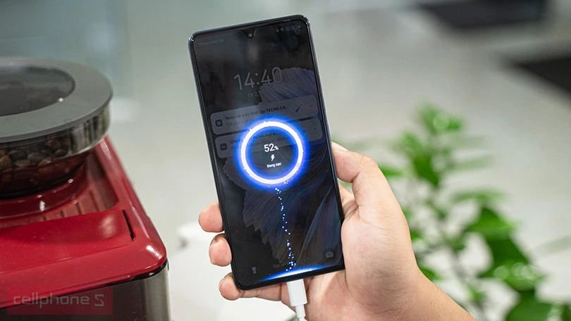 Tecno Camon 20 Pro - Thiết kế đầy sáng tạo, chụp hình chuyên nghiệp