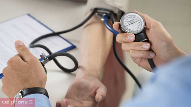 Máy đo huyết áp để bạn dễ dàng kiểm soát sức khoẻ