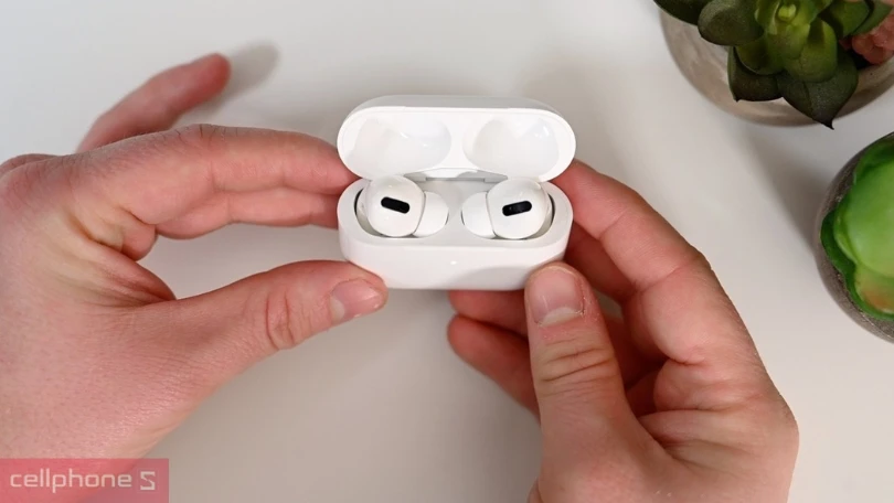 Giá Airpods Pro 2021 bao nhiêu tiền?