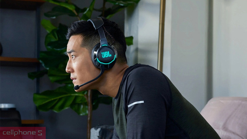 Thiết kế tai nghe JBL Quantum ONE 2