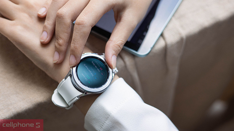 Samsung Galaxy Watch4 Classic 42 mm – Cảm hứng từ chiếc đồng hồ cổ điển